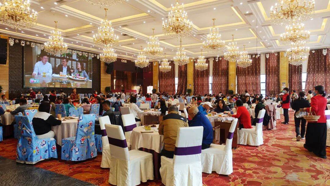 烟火与匠心 细说餐饮界的老故事麻将胡了试玩南海老店·时光里的(图6) 烟火与匠心 细说餐饮界的老故事麻将胡了试玩南海老店·时光里的(图6)